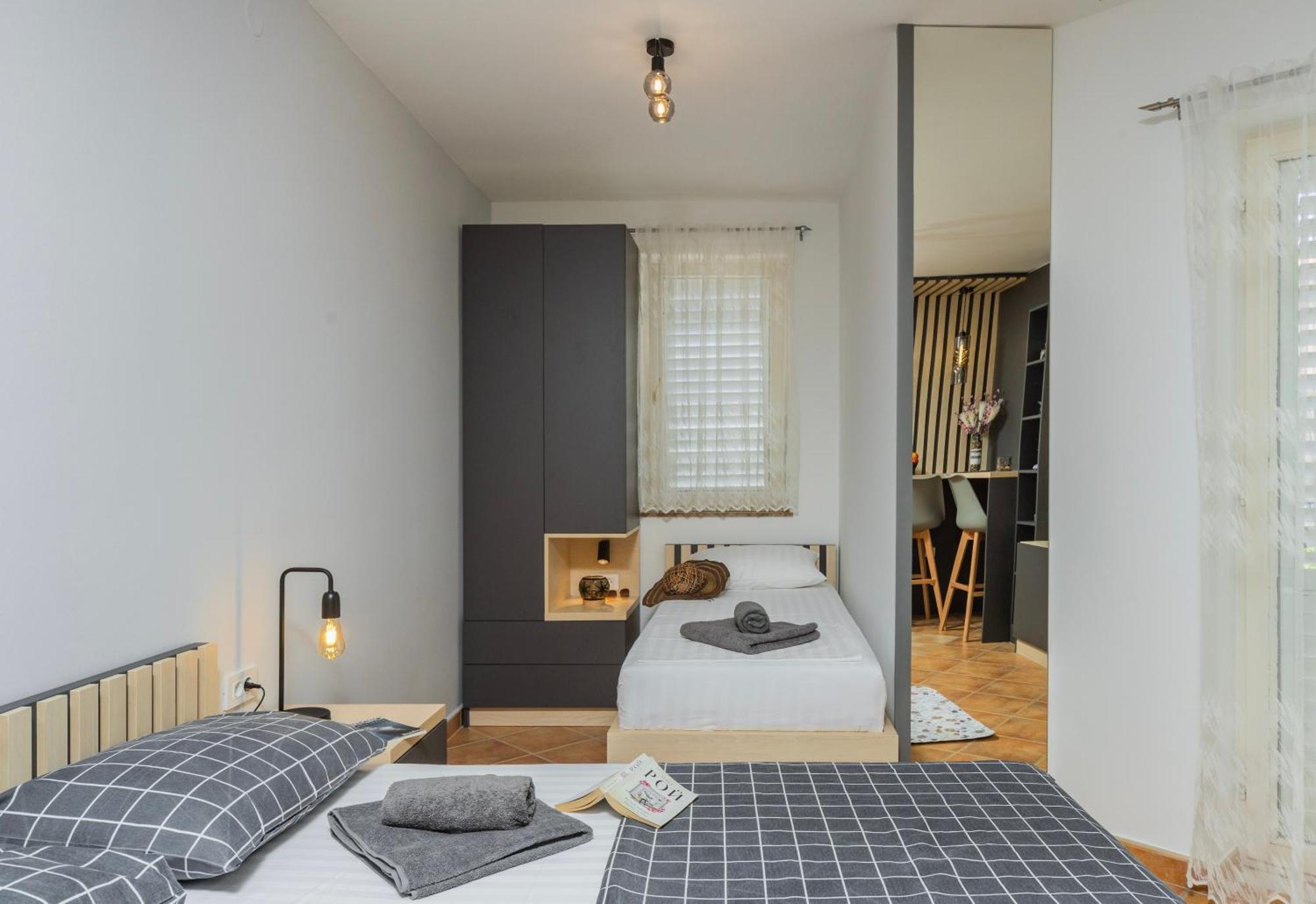 בודווה Adzic Apartments מראה חיצוני תמונה