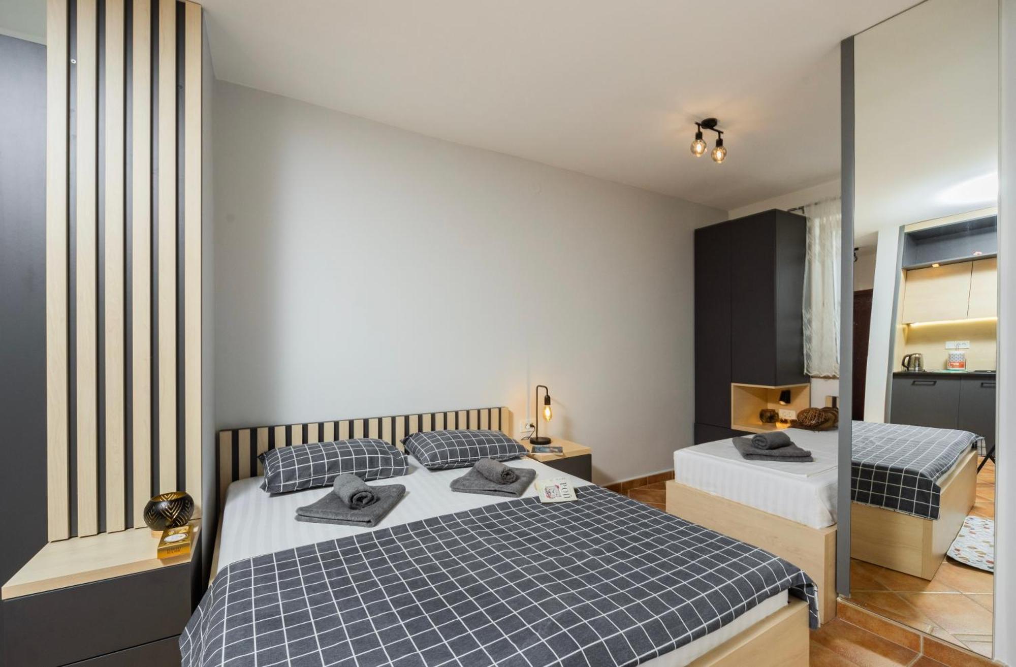 בודווה Adzic Apartments מראה חיצוני תמונה