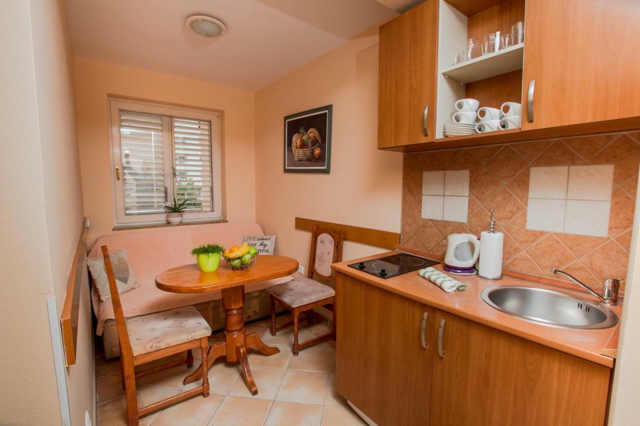 בודווה Adzic Apartments מראה חיצוני תמונה